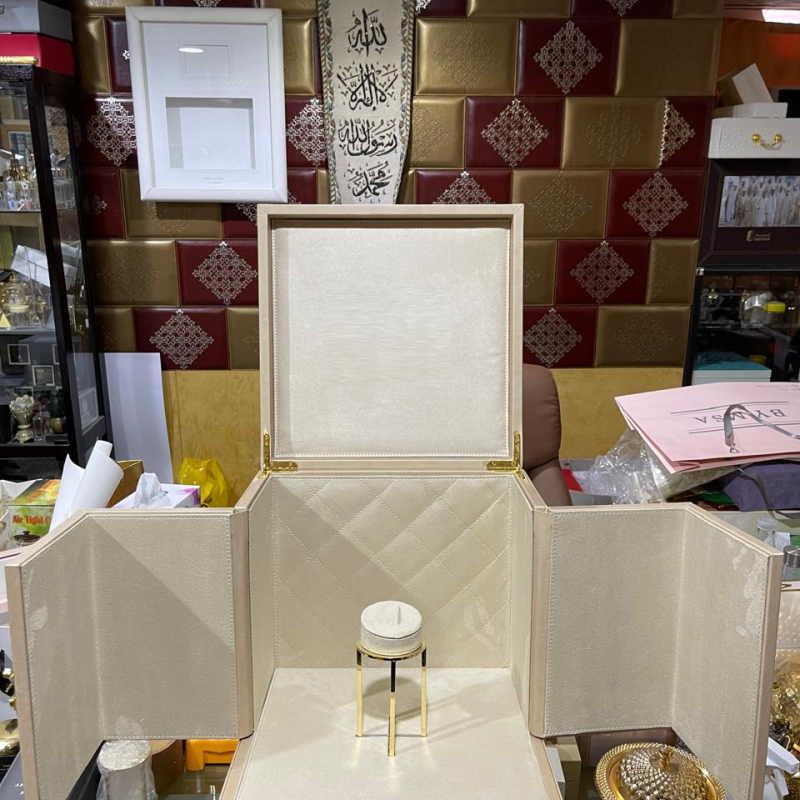 GASSANS JEWELRY LUXURY BOX